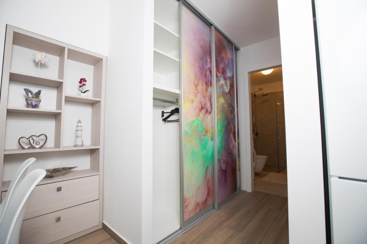 Apartman Roza Podstrana Luaran gambar