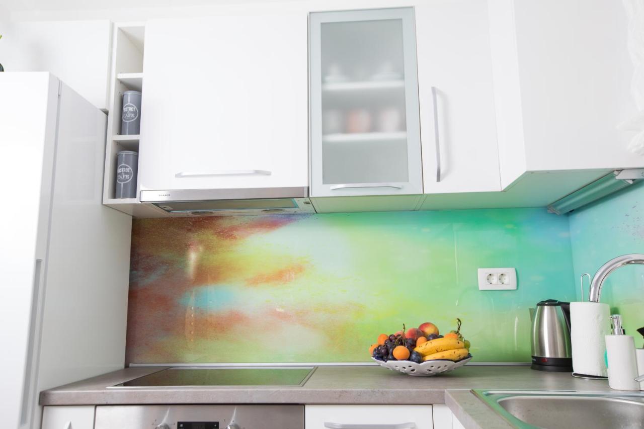 Apartman Roza Podstrana Luaran gambar
